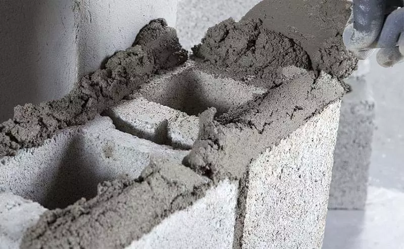 Бетон і цемент: різниця в складі та застосуванні